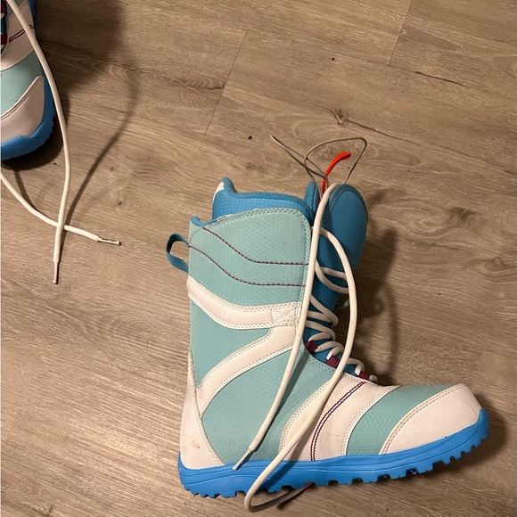 Burton Women’s Coco Sz 10 Snowboard Boots - Picture 3 of 11